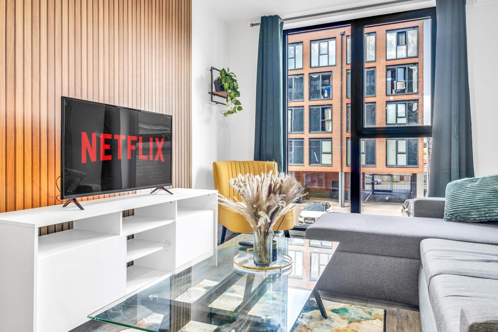 City Centre Emerald Escape - Sleeps-6, 2Beds & 2Baths , Netflix , Free Internet Birmingham Buitenkant foto