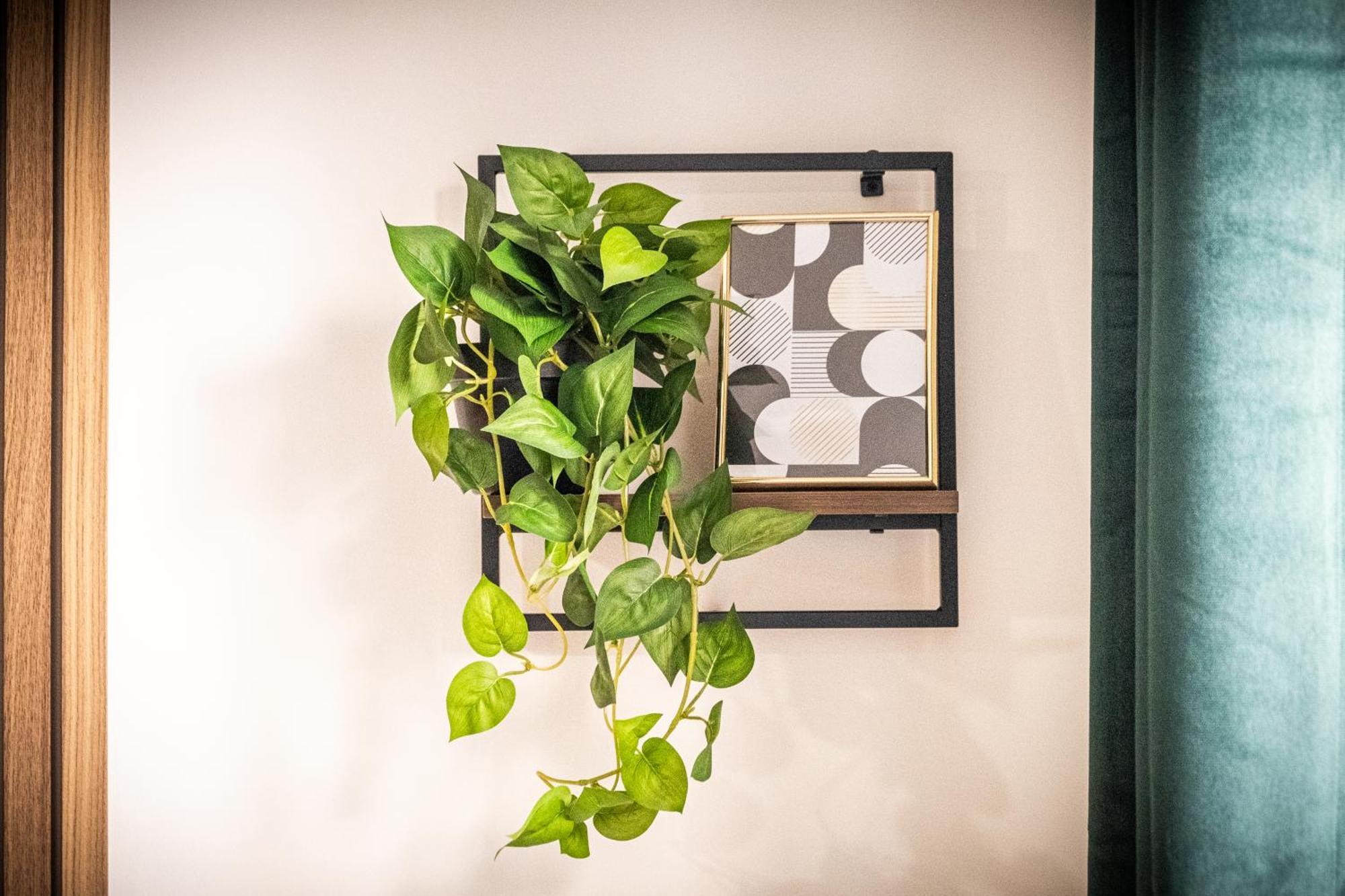 City Centre Emerald Escape - Sleeps-6, 2Beds & 2Baths , Netflix , Free Internet Birmingham Buitenkant foto
