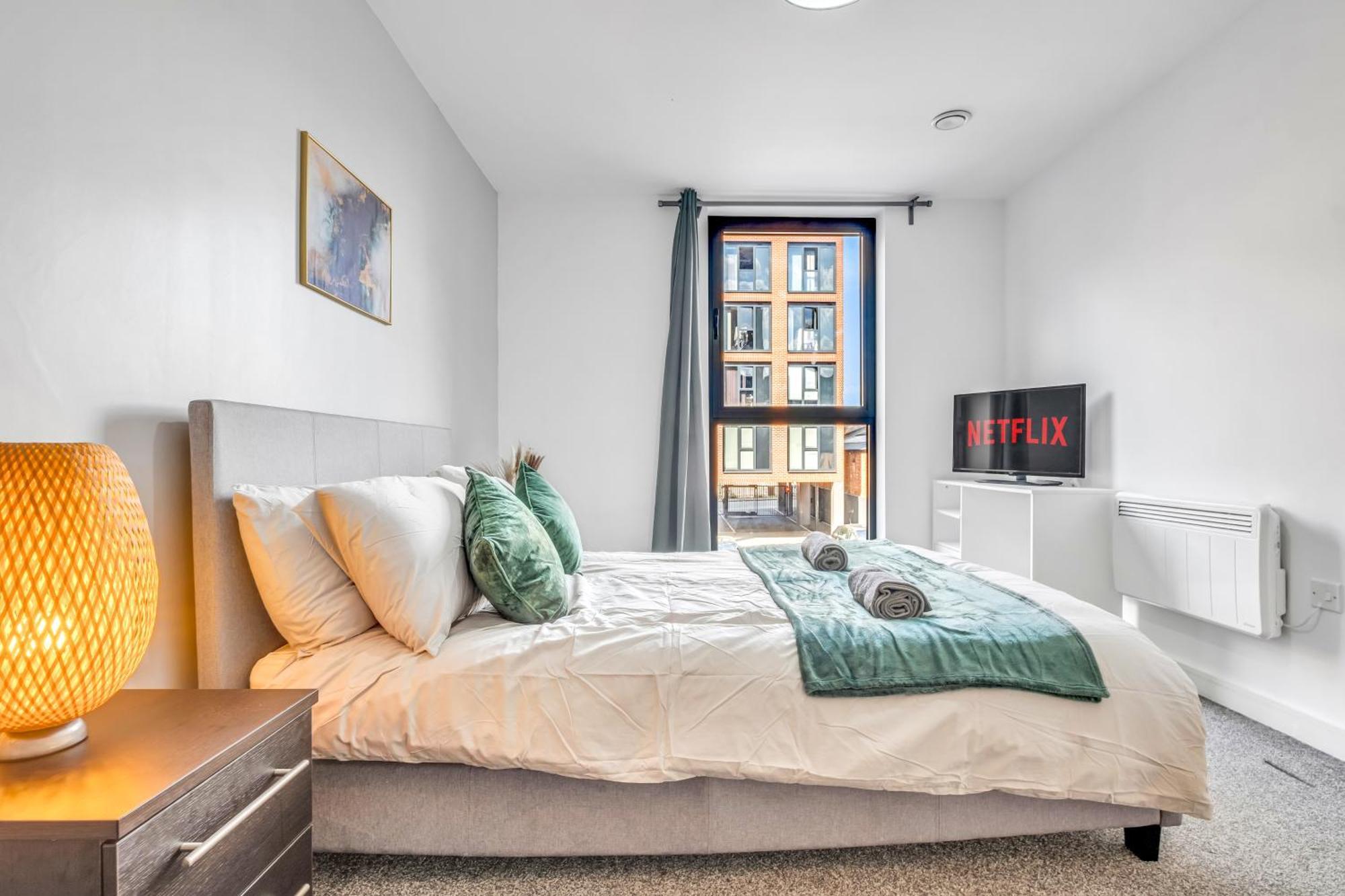 City Centre Emerald Escape - Sleeps-6, 2Beds & 2Baths , Netflix , Free Internet Birmingham Buitenkant foto