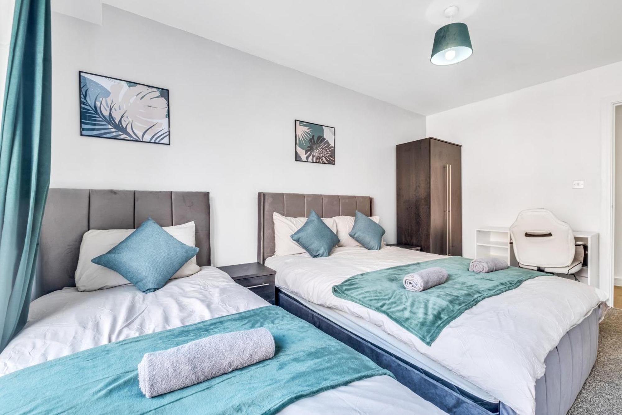 City Centre Emerald Escape - Sleeps-6, 2Beds & 2Baths , Netflix , Free Internet Birmingham Buitenkant foto